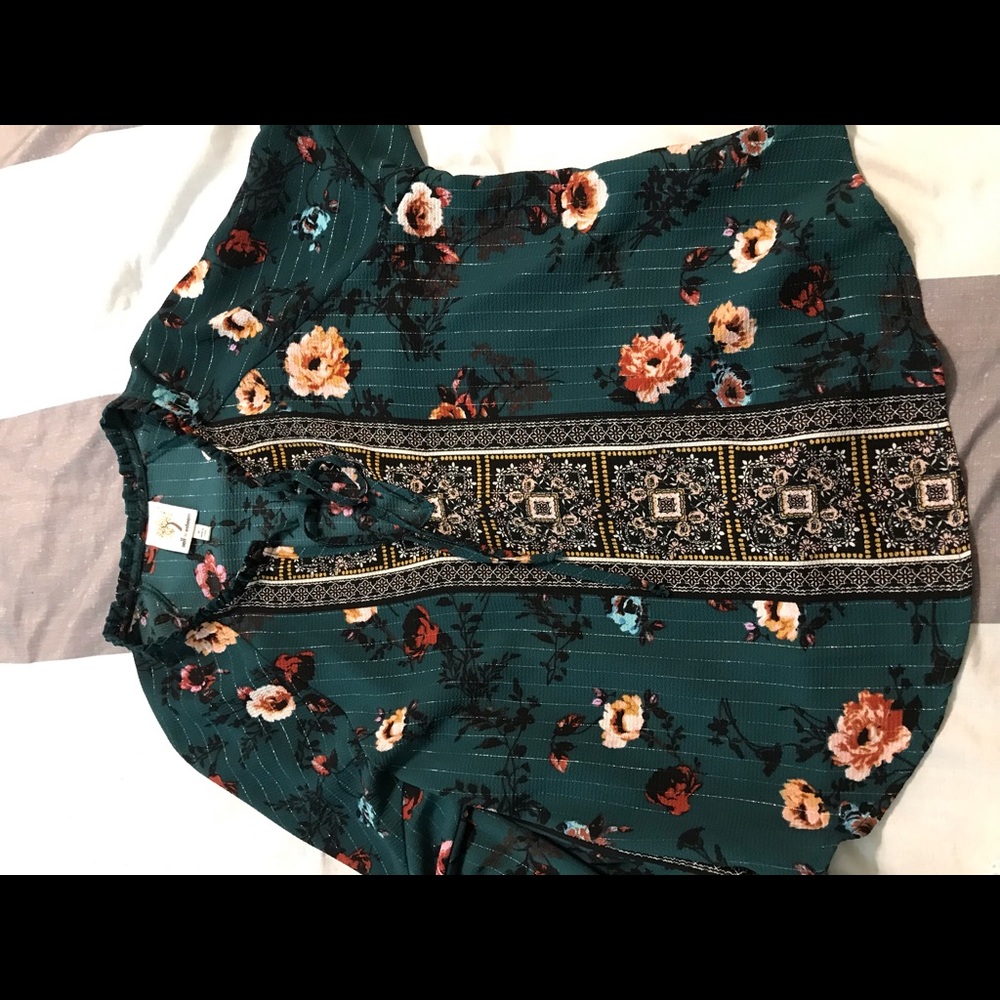 green long sleeve shirt